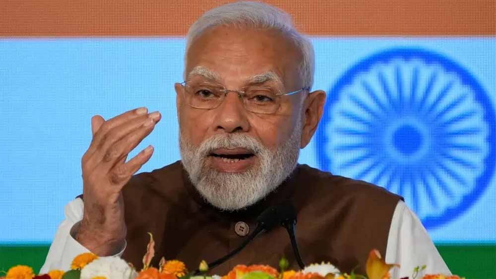 पीएम मोदी ने जापान में किया बड़ा एलान, मुंबई-अहमदाबाद तक ही सीमित नहीं रहेगी बुलेट ट्रेन पीएम मोदी ने जापान में किया बड़ा एलान, मुंबई-अहमदाबाद तक ही सीमित नहीं रहेगी बुलेट ट्रेन