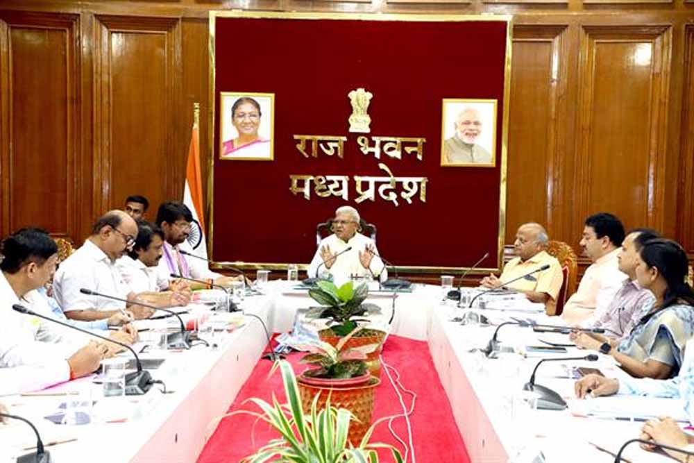 योजना के प्रभावी क्रियान्वयन के लिए अधिकारियों की जिम्मेदारी तय हो : राज्यपाल श्री पटेल योजना के प्रभावी क्रियान्वयन के लिए अधिकारियों की जिम्मेदारी तय हो : राज्यपाल श्री पटेल