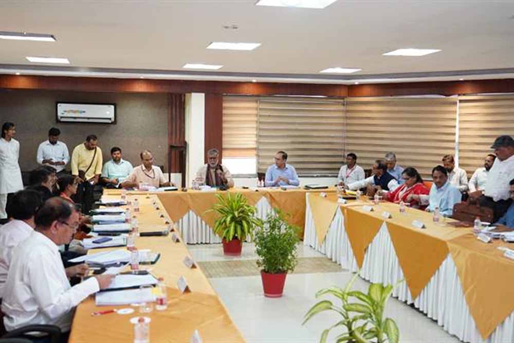 मंत्री श्री पटेल ने म.प्र. भवन एवं अन्य संनिर्माण कर्मकार मंडल की बैठक ली मंत्री श्री पटेल ने म.प्र. भवन एवं अन्य संनिर्माण कर्मकार मंडल की बैठक ली