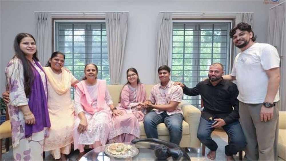 मरने के बाद भी बहन ने भाई को बांधी राखी, भाई-बहन की दिल छू लेने वाली कहानी मरने के बाद भी बहन ने भाई को बांधी राखी, भाई-बहन की दिल छू लेने वाली कहानी