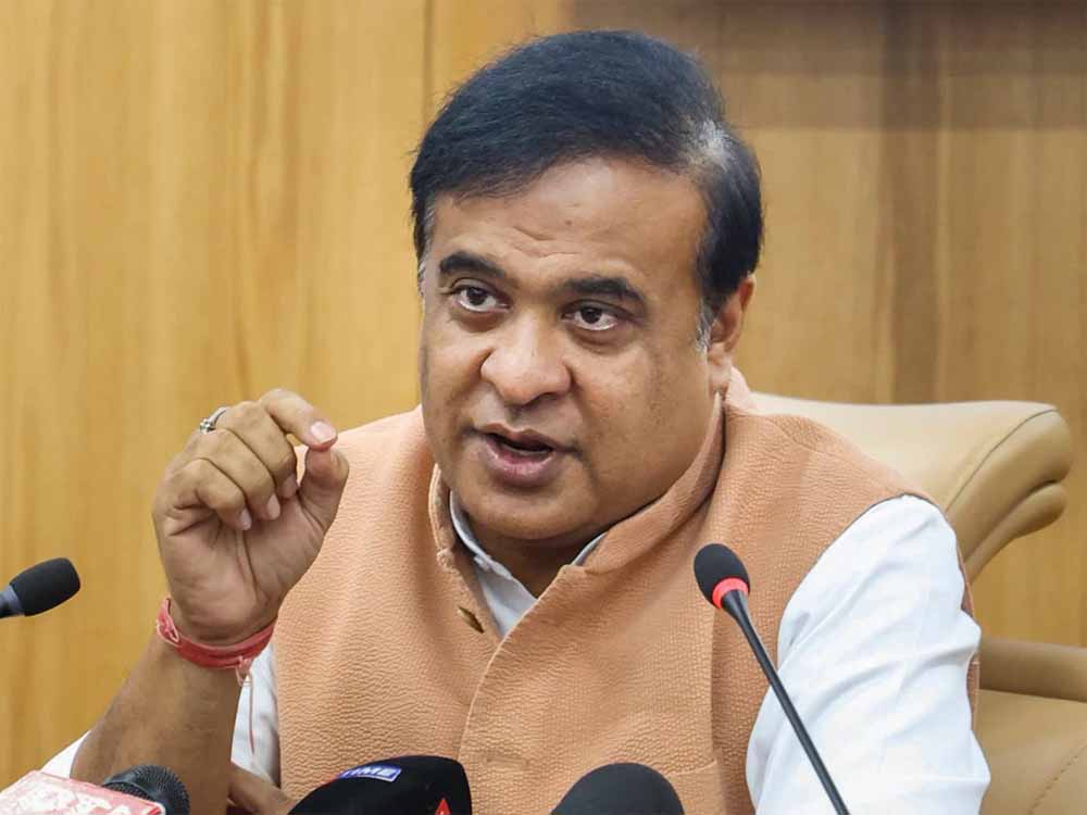 कांग्रेस की अमर्यादित टिप्पणी पर भड़के असम CM सरमा, बोले- शर्मनाक और निंदनीय कांग्रेस की अमर्यादित टिप्पणी पर भड़के असम CM सरमा, बोले- शर्मनाक और निंदनीय