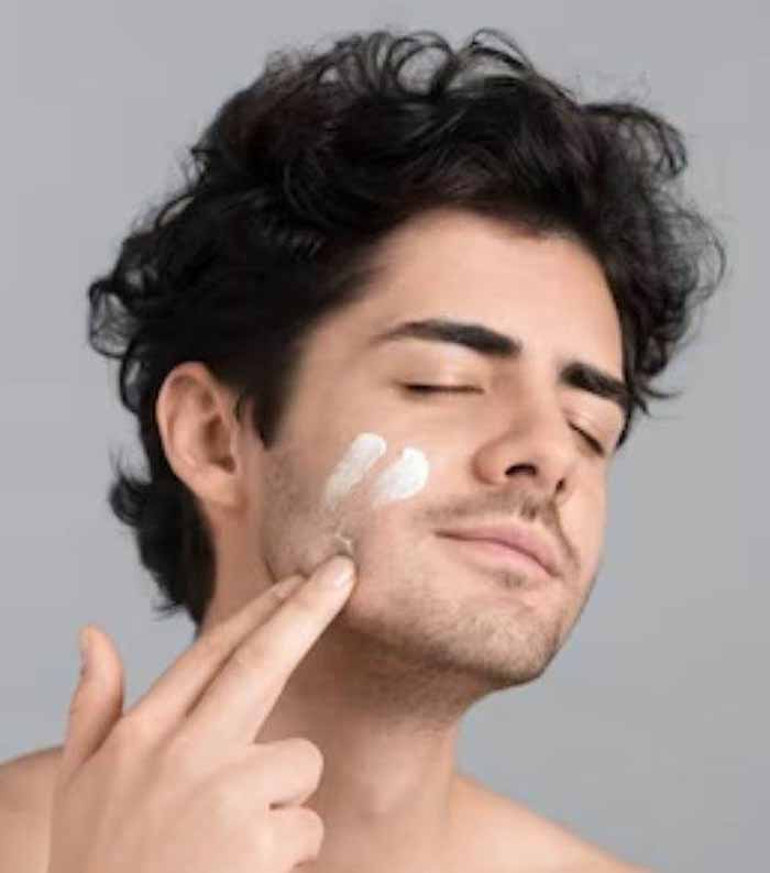 सिर्फ 5 मिनट में पाएं दमकती स्किन, पुरुषों के लिए आसान डेली रूटीन