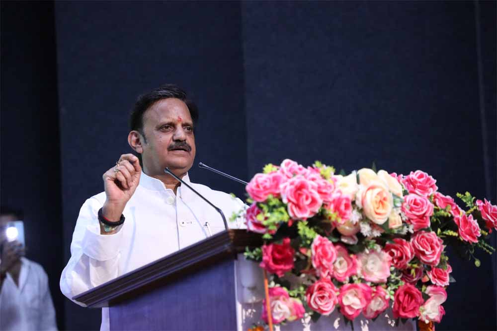 संस्कार युक्त शिक्षा से ही प्राप्त की जा सकती हैं उंचाईयाँ : उप मुख्यमंत्री शुक्ल संस्कार युक्त शिक्षा से ही प्राप्त की जा सकती हैं उंचाईयाँ : उप मुख्यमंत्री शुक्ल