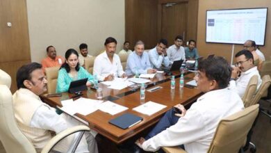 स्वास्थ्य अधोसंरचना विकास कार्य समय पर एवं गुणवत्ता के साथ करें पूर्ण : उप मुख्यमंत्री शुक्ल