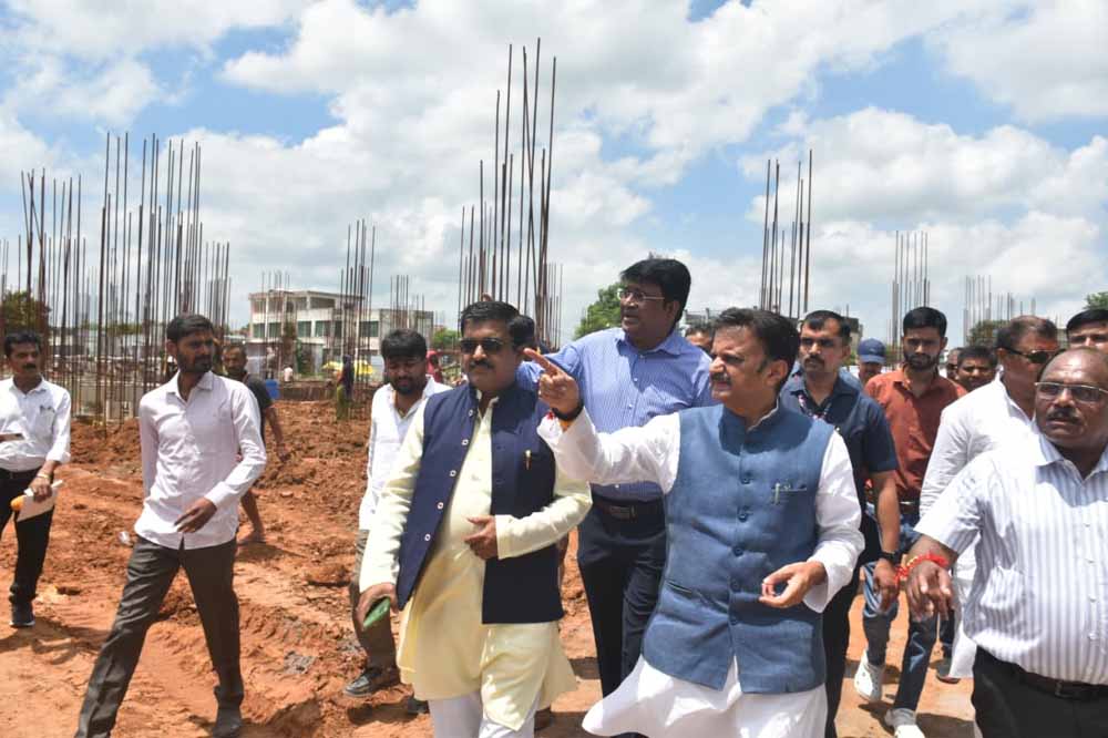 मऊगंज में स्वास्थ्य सेवाओं को बेहतर बनाने प्राथमिकता से कराए जा रहे हैं कार्य: उप मुख्यमंत्री शुक्ल मऊगंज में स्वास्थ्य सेवाओं को बेहतर बनाने प्राथमिकता से कराए जा रहे हैं कार्य: उप मुख्यमंत्री शुक्ल