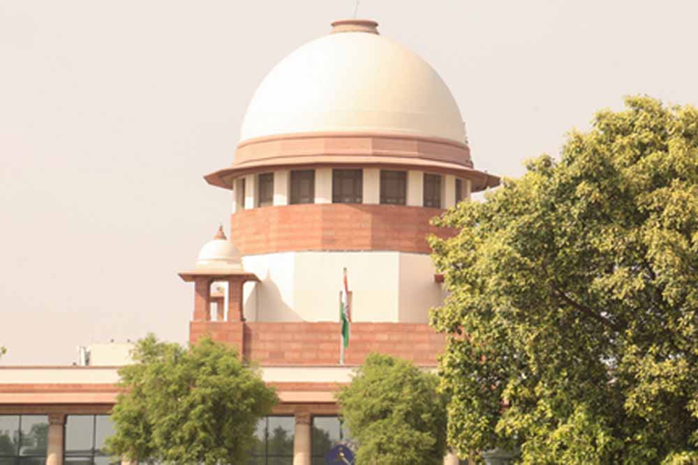 दिल्ली के पाकिस्तानी हिंदू शरणार्थियों को फिलहाल नहीं हटाया जाएगा, SC ने सरकार को नोटिस भेजा दिल्ली के पाकिस्तानी हिंदू शरणार्थियों को फिलहाल नहीं हटाया जाएगा, SC ने सरकार को नोटिस भेजा