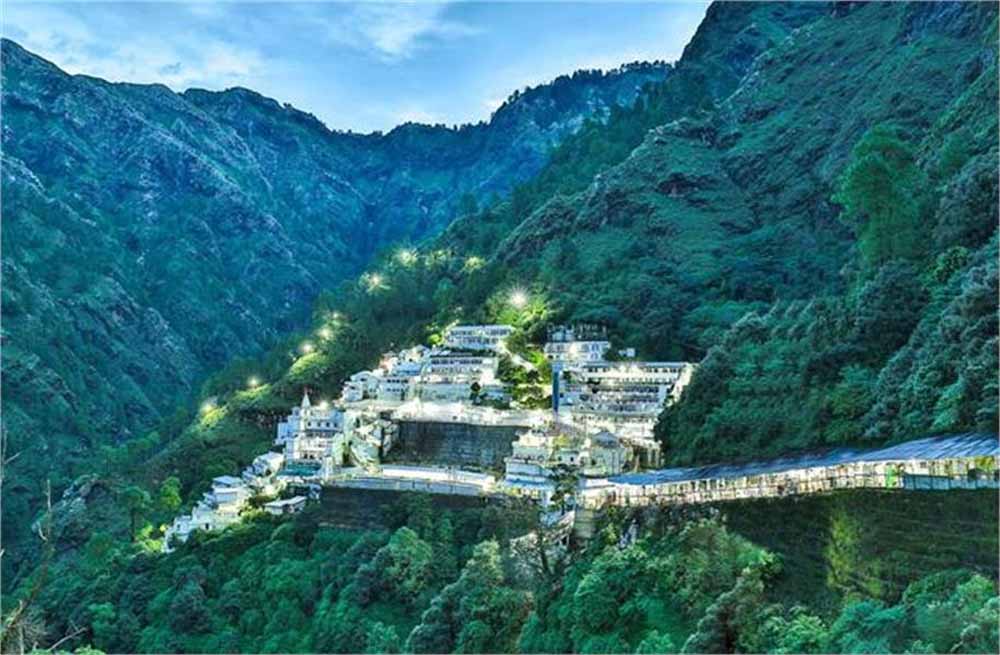 वैष्णो देवी श्राइन बोर्ड को नया मुखिया मिला, जानें कौन संभालेगा कमान वैष्णो देवी श्राइन बोर्ड को नया मुखिया मिला, जानें कौन संभालेगा कमान