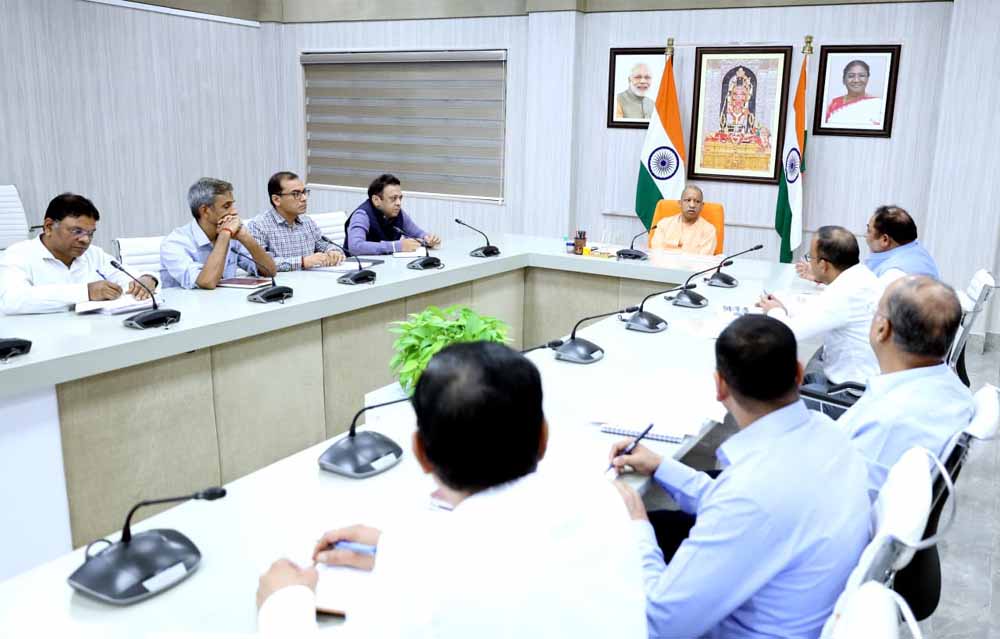ई-बस खरीद में ‘मेड इन यूपी’ को प्राथमिकता : मुख्यमंत्री ई-बस खरीद में ‘मेड इन यूपी’ को प्राथमिकता : मुख्यमंत्री