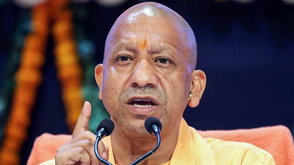 CM योगी का हमला: कांग्रेस कराती थी सामूहिक हत्याएं, सपा देती थी हत्यारों को संरक्षण CM योगी का हमला: कांग्रेस कराती थी सामूहिक हत्याएं, सपा देती थी हत्यारों को संरक्षण