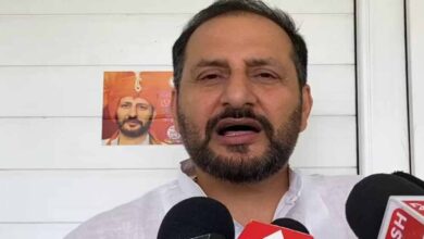 नीरज कुमार सिंह का विपक्ष पर वार : बोले- बूथ लूट कराने वाले अब दे रहे लोकतंत्र का ज्ञान