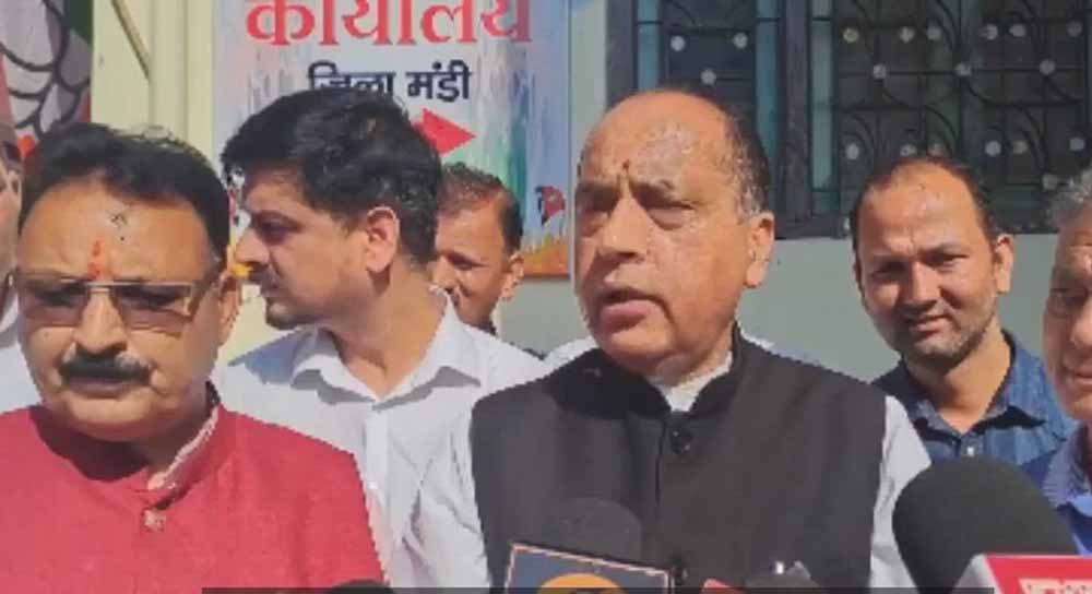 मंडी में भाजपा के नए पार्टी कार्यालय का शुभारंभ, जयराम ठाकुर ने लेह हिंसा पर कार्रवाई की मांग की मंडी में भाजपा के नए पार्टी कार्यालय का शुभारंभ, जयराम ठाकुर ने लेह हिंसा पर कार्रवाई की मांग की