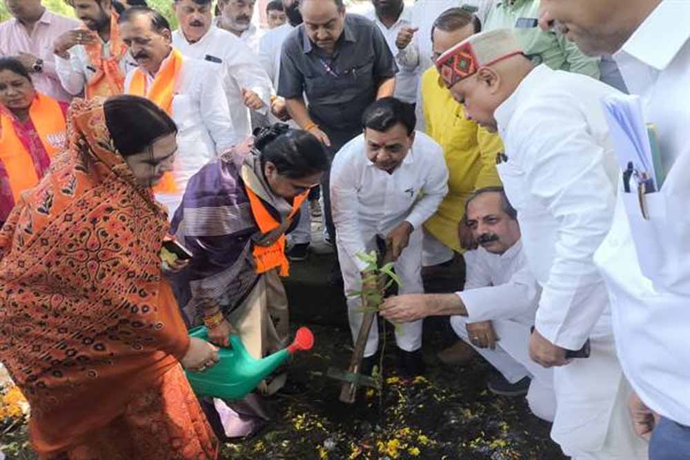 तन, मन, धन और सबसे ऊपर वन : उप मुख्यमंत्री देवड़ा