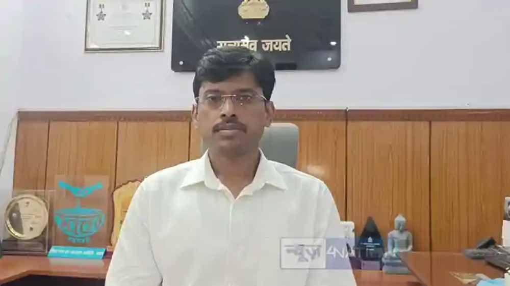पटना जिला प्रशासन ने जारी की एडवाइजरी: दुर्गा पूजा-दशहरा पर पटाखे और ज्वलनशील पदार्थों पर रोक पटना जिला प्रशासन ने जारी की एडवाइजरी: दुर्गा पूजा-दशहरा पर पटाखे और ज्वलनशील पदार्थों पर रोक