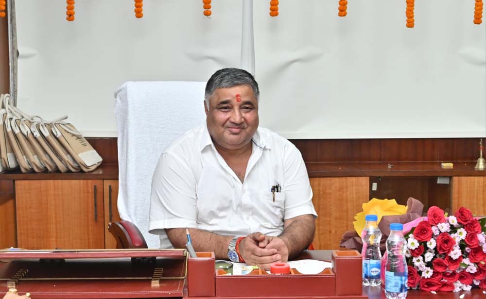 पर्यटन एवं संस्कृति मंत्री राजेश अग्रवाल ने मंत्रालय में कामकाज संभाला