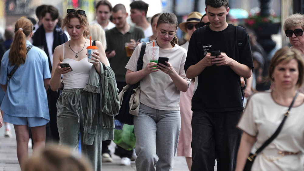 यूक्रेन ड्रोन हमलों के बीच रूस ने निकाला समाधान, मोबाइल ऐप बिना इंटरनेट भी चलेंगे यूक्रेन ड्रोन हमलों के बीच रूस ने निकाला समाधान, मोबाइल ऐप बिना इंटरनेट भी चलेंगे