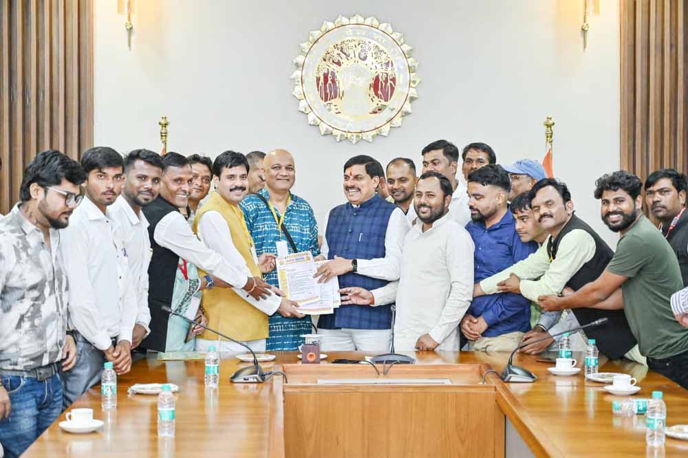 मुख्यमंत्री आवास पर ओबीसी आरक्षण को लेकर अहम बैठक