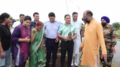 रायपुर में ‘भारत गोल्फ महोत्सव’, गोल्फ फेडरेशन ने किया हजारों पौधों का रोपण रायपुर में ‘भारत गोल्फ महोत्सव’, गोल्फ फेडरेशन ने किया हजारों पौधों का रोपण