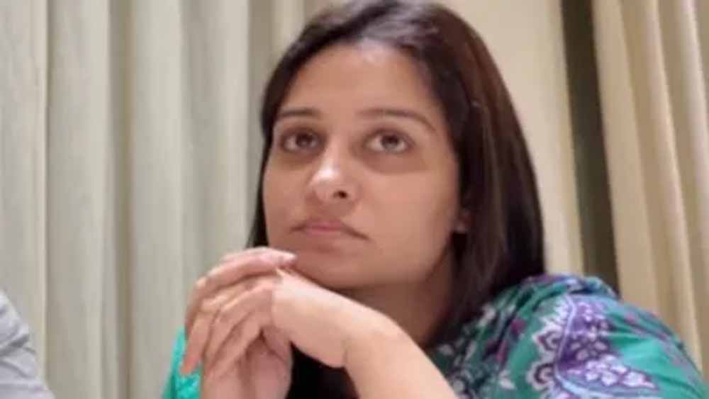 दीपिका कक्कड़ ने बताई अनोखी परेशानी: नहाने के बाद 15 मिनट तक नहीं करती किसी से बात दीपिका कक्कड़ ने बताई अनोखी परेशानी: नहाने के बाद 15 मिनट तक नहीं करती किसी से बात