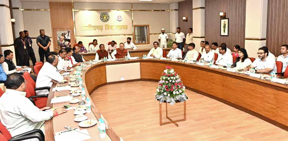 प्रधानमंत्री नरेन्द्र मोदी के छत्तीसगढ़ आगमन की तैयारियों को लेकर उच्च स्तरीय बैठक सम्पन्न