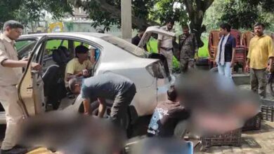 रोशना पुलिस ने 231.33 लीटर विदेशी शराब के साथ तीन तस्करों को किया गिरफ्तार रोशना पुलिस ने 231.33 लीटर विदेशी शराब के साथ तीन तस्करों को किया गिरफ्तार