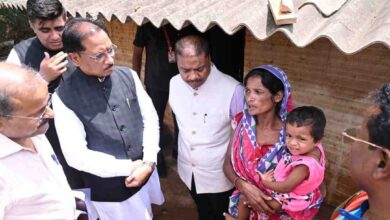 प्रशासन की तत्परता: बाढ़ प्रभावितों को मिला राशन,बर्तन, कपड़े, गैस सिलेंडर और चूल्हा भी प्रशासन की तत्परता: बाढ़ प्रभावितों को मिला राशन,बर्तन, कपड़े, गैस सिलेंडर और चूल्हा भी