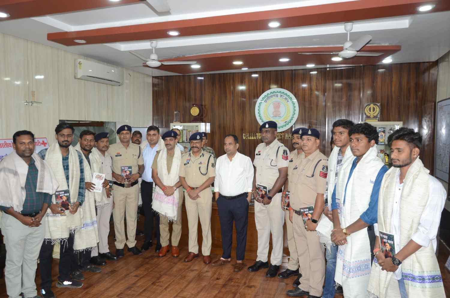 बेबीलॉन टावर में अग्नि दुर्घटना-मुख्यमंत्री साय के निर्देश पर हुआ त्वरित रेस्क्यू ऑपरेशन,टावर में मौजूद सभी लोगों को सुरक्षित निकाला गया बेबीलॉन टावर में अग्नि दुर्घटना-मुख्यमंत्री साय के निर्देश पर हुआ त्वरित रेस्क्यू ऑपरेशन,टावर में मौजूद सभी लोगों को सुरक्षित निकाला गया