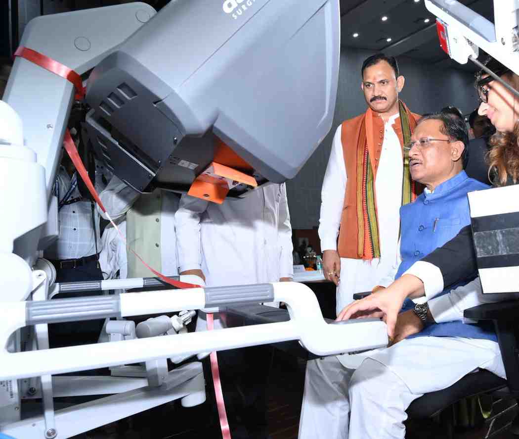 रोबोटिक सर्जरी छत्तीसगढ़ में चिकित्सा सुविधाओं के विकास में एक नया आयाम : मुख्यमंत्री विष्णु देव साय