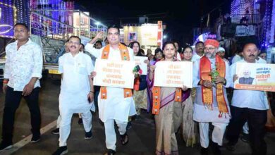 सांसद रूपकुमारी चौधरी के साथ सुपेला मार्केट की हर दुकान में पहुंचे विधायक रिकेश, जीएसटी रिफार्म पर व्यापारियों से चर्चा कर उन्हें दी बधाई