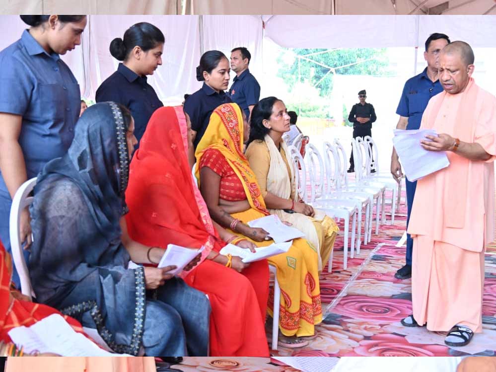 कब्जामुक्त कराएं जमीन, दबंगों को सिखाएं कानूनी सबक : मुख्यमंत्री