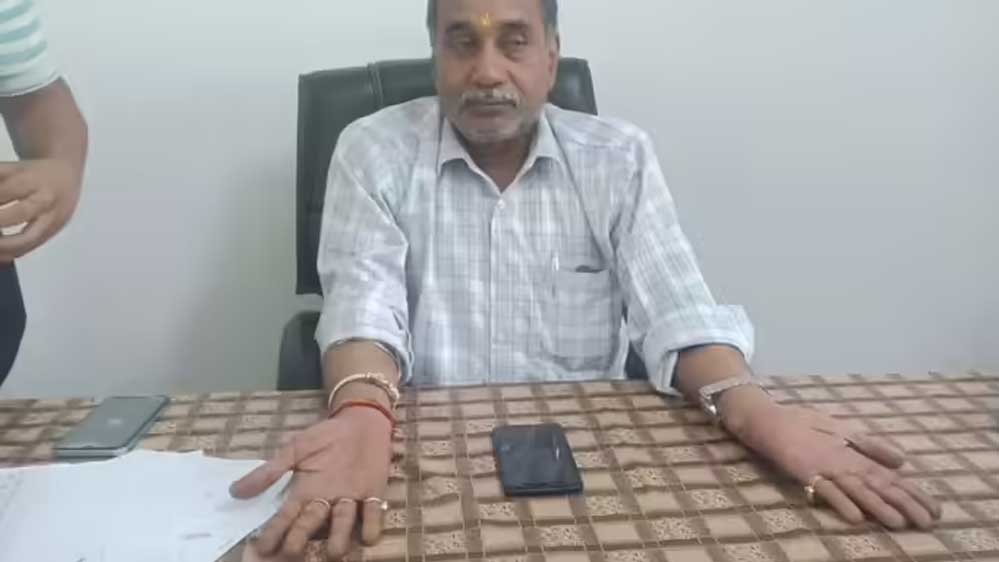 मंडला में लोकायुक्त की बड़ी कार्रवाई: सहायक इंजीनियर नरेंद्र गुप्ता ₹20,000 की रिश्वत लेते गिरफ्तार मंडला में लोकायुक्त की बड़ी कार्रवाई: सहायक इंजीनियर नरेंद्र गुप्ता ₹20,000 की रिश्वत लेते गिरफ्तार