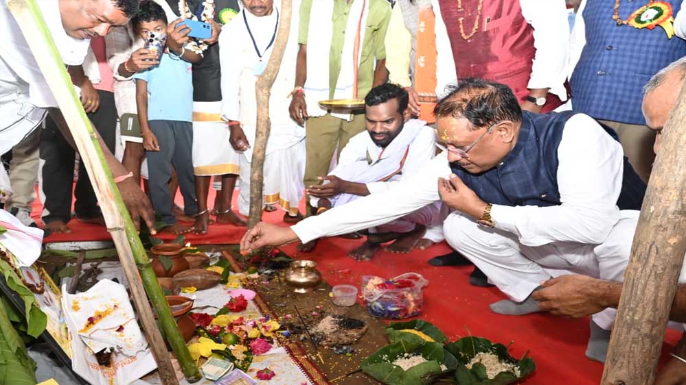 रायपुर : नई उद्योग नीति में बस्तर संभाग पर विशेष तौर पर फोकस : मुख्यमंत्री विष्णु देव साय रायपुर : नई उद्योग नीति में बस्तर संभाग पर विशेष तौर पर फोकस : मुख्यमंत्री विष्णु देव साय