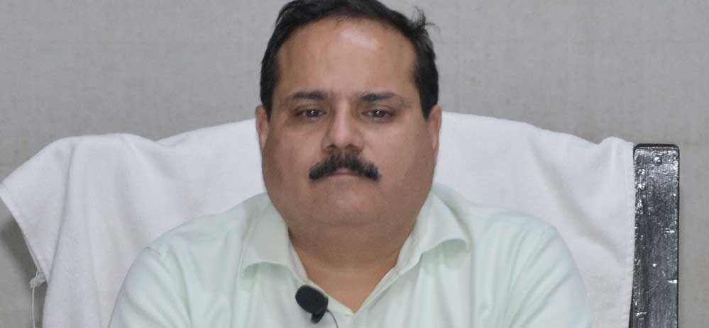 मुख्य निर्वाचन अधिकारी नवदीप रिणवा ने किया जागरूक: हर योग्य नागरिक का नाम मतदाता सूची में हो शामिल मुख्य निर्वाचन अधिकारी नवदीप रिणवा ने किया जागरूक: हर योग्य नागरिक का नाम मतदाता सूची में हो शामिल