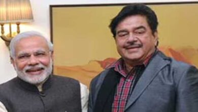 PM मोदी को शत्रुघ्न सिन्हा की बधाई ने चलाई सियासी चर्चा, ‘घर वापसी’ की अटकलें तेज PM मोदी को शत्रुघ्न सिन्हा की बधाई ने चलाई सियासी चर्चा, ‘घर वापसी’ की अटकलें तेज