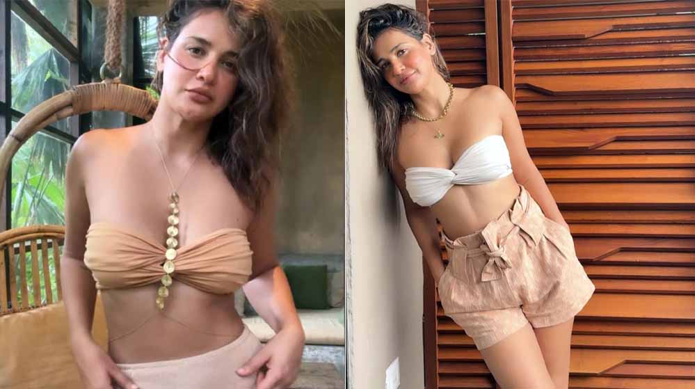आयशा शर्मा ने स्ट्रैपलेस बिकिनी में किया जलवा, किलर पोज़ से फैंस हुए दीवाने आयशा शर्मा ने स्ट्रैपलेस बिकिनी में किया जलवा, किलर पोज़ से फैंस हुए दीवाने