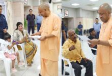 शिकायत लेकर पहुंचे, मुस्कान लेकर लौटे