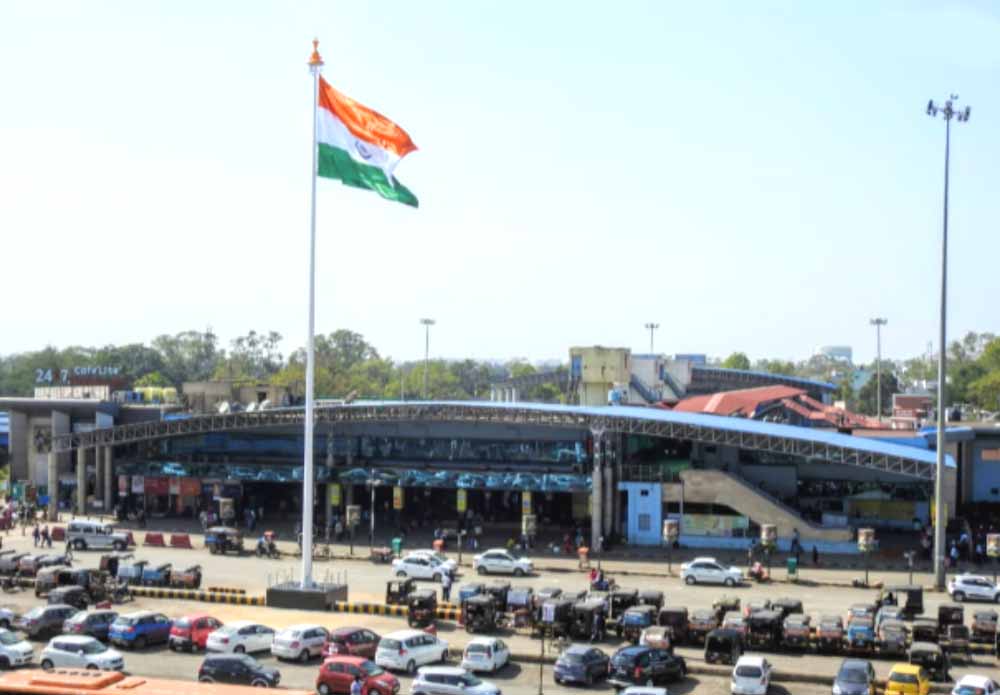 अब रेलवे स्टेशनों पर भी मिलेगा ब्रांडेड शॉपिंग का मज़ा, खुलेंगे Adidas-Nike से लेकर शिल्पकला तक सब मिलेगा अब रेलवे स्टेशनों पर भी मिलेगा ब्रांडेड शॉपिंग का मज़ा, खुलेंगे Adidas-Nike से लेकर शिल्पकला तक सब मिलेगा