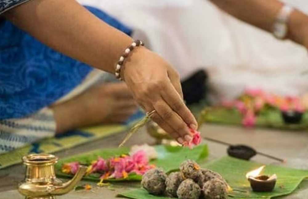नवजात की मृत्यु: जानिए इस परिस्थिति में श्राद्ध करना चाहिए या नहीं नवजात की मृत्यु: जानिए इस परिस्थिति में श्राद्ध करना चाहिए या नहीं