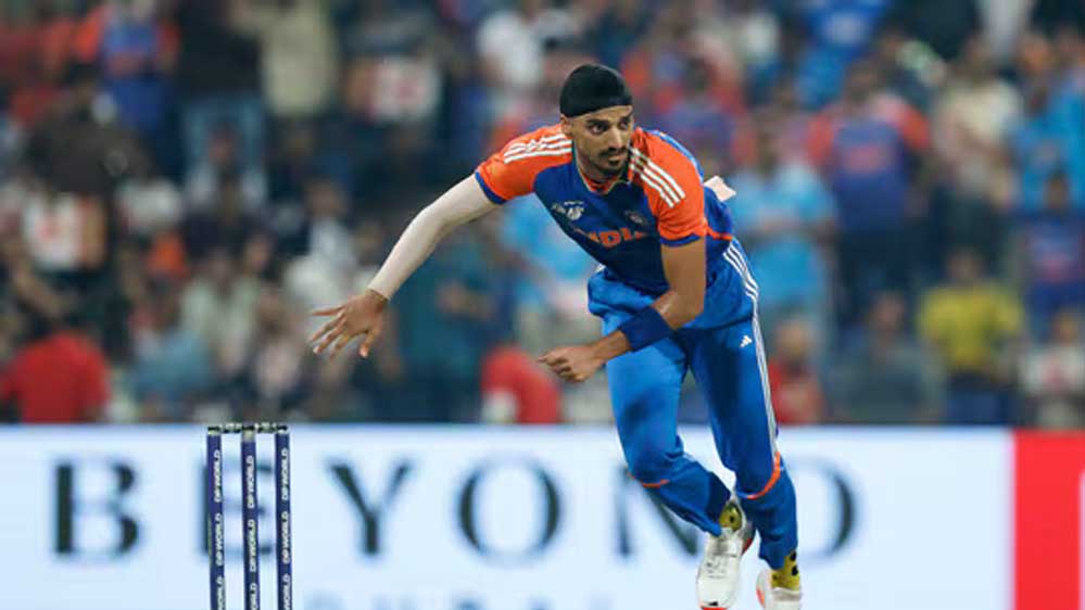 8 महीने बाद अर्शदीप ने किया कमाल, T20 में शतक से तोड़े रिकॉर्ड 8 महीने बाद अर्शदीप ने किया कमाल, T20 में शतक से तोड़े रिकॉर्ड