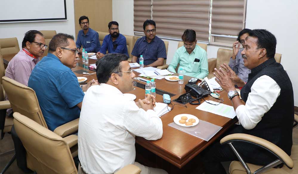 एनएचएआई इंदौर बायपास पर निर्माणाधीन फ्लाईओवर के कार्य शीघ्र करे पूर्ण: जल संसाधन मंत्री सिलावट एनएचएआई इंदौर बायपास पर निर्माणाधीन फ्लाईओवर के कार्य शीघ्र करे पूर्ण: जल संसाधन मंत्री सिलावट