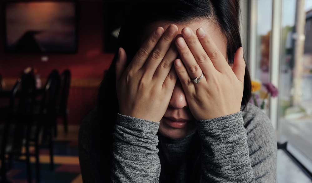 संबंध बनाने से इंकार, पत्नी ने पति को बताया नपुंसक और मांगे 2 करोड़ रुपये