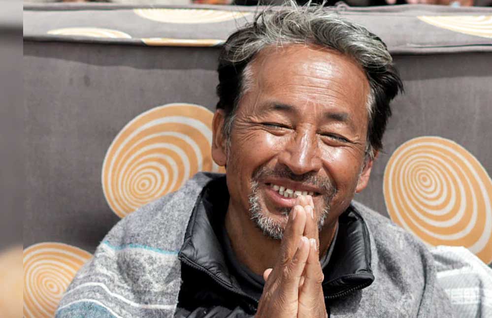 लेह हिंसा के बाद बड़ी कार्रवाई: सोनम वांगचुक NSA के तहत गिरफ्ता लेह हिंसा के बाद बड़ी कार्रवाई: सोनम वांगचुक NSA के तहत गिरफ्ता