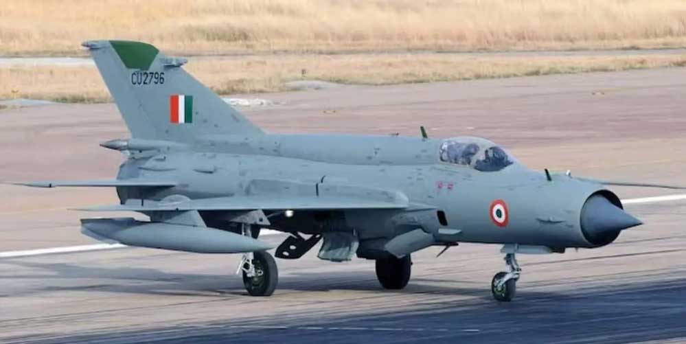 62 साल की सेवा के बाद MIG-21 की विदाई, ग्वालियर एयरबेस बना गौरवशाली गवाह 62 साल की सेवा के बाद MIG-21 की विदाई, ग्वालियर एयरबेस बना गौरवशाली गवाह