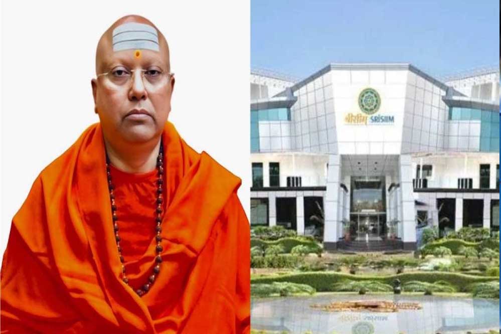 यौन शोषण से लेकर करोड़ों के घोटाले तक, चैतन्यानंद के काले कारनामे जो सबको हिला देंगे