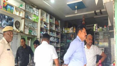 महासमुंद : बसना-पिथौरा उर्वरक दुकानों का औचक निरीक्षण