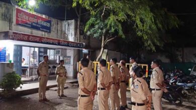 देवास में पुलिस की बड़ी कार्रवाई: 21 थानों की संयुक्त कांबिंग गश्त, 275 से अधिक बदमाशों की चेकिंग देवास में पुलिस की बड़ी कार्रवाई: 21 थानों की संयुक्त कांबिंग गश्त, 275 से अधिक बदमाशों की चेकिंग