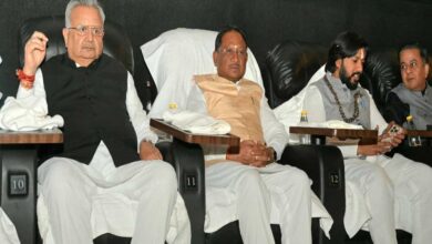 रायपुर : बलिदानी राजा गुरु बालकदास फिल्म साहस और शौर्य की अनुपम गाथा : मुख्यमंत्री साय रायपुर : बलिदानी राजा गुरु बालकदास फिल्म साहस और शौर्य की अनुपम गाथा : मुख्यमंत्री साय