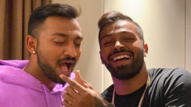 पांड्या ब्रदर्स का दिलदार कदम: कोच को दी 80 लाख की गुरु दक्षिणा, बहनों की शादी में कार और गिफ्ट पांड्या ब्रदर्स का दिलदार कदम: कोच को दी 80 लाख की गुरु दक्षिणा, बहनों की शादी में कार और गिफ्ट