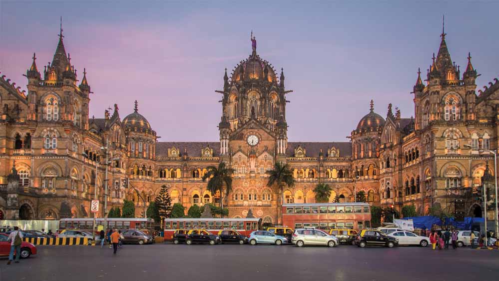 मुंबई पर आतंकी साजिश का साया: 14 घुसे पाकिस्तान से, 400 किलो RDX की चेतावनी मुंबई पर आतंकी साजिश का साया: 14 घुसे पाकिस्तान से, 400 किलो RDX की चेतावनी