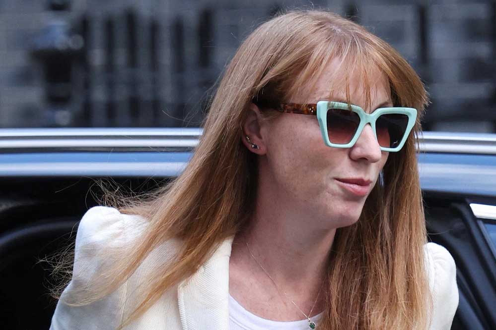 ब्रिटेन की उप-प्रधानमंत्री एंजेला रेनर ने दिया इस्तीफा, टैक्स विवाद बना कारण