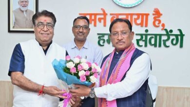 रायपुर : मुख्यमंत्री से ट्रिपल आई टी नया रायपुर के निदेशक प्रोफेसर ओमप्रकाश व्यास ने की सौजन्य मुलाकात रायपुर : मुख्यमंत्री से ट्रिपल आई टी नया रायपुर के निदेशक प्रोफेसर ओमप्रकाश व्यास ने की सौजन्य मुलाकात